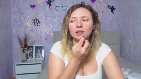 Snapshot of sallyverda chatting on February 2025 10:59:01 PM Sally online show from February 2025 10:59:01 PM