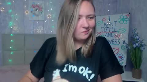 Snapshot of sallyverda chatting on September 2025 06:08:02 PM Sally online show from September 2025 06:08:02 PM