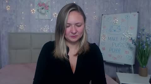 Snapshot of sallyverda chatting on October 2025 05:54:02 PM Sally online show from October 2025 05:54:02 PM