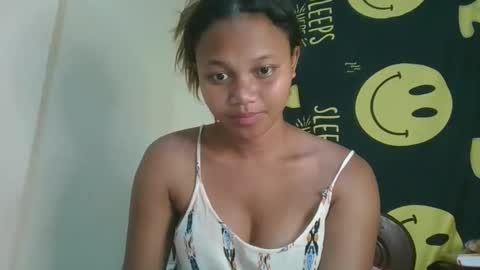 Snapshot of sallywett chatting on April 2026 06:05:02 PM SallyWett online show from April 2026 06:05:02 PM