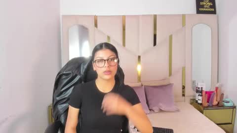 Snapshot of salmaportman_ chatting on January 2026 03:50:01 PM salmaportman_ online show from January 2026 03:50:01 PM