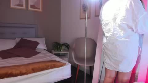 Salo     online show from April 2026 02:34:02 PM