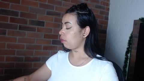 Snapshot of salome__hills chatting on December 2024 07:58:01 AM online show from December 2024 07:58:01 AM