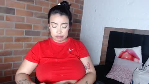 Snapshot of salome__hills chatting on January 2025 08:54:01 AM online show from January 2025 08:54:01 AM