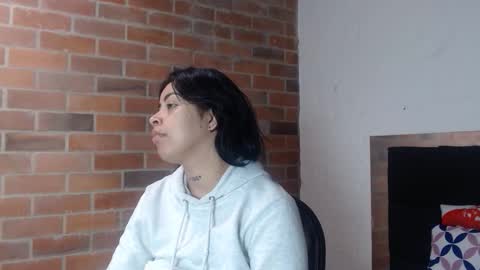 Snapshot of salome__hills chatting on December 2025 04:58:01 PM online show from December 2025 04:58:01 PM