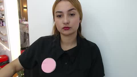 Snapshot of salome__lopez_ chatting on November 2025 02:29:01 PM SALOME online show from November 2025 02:29:01 PM