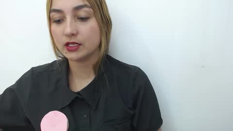 Snapshot of salome__lopez_ chatting on November 2025 07:14:01 PM SALOME online show from November 2025 07:14:01 PM