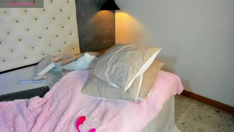 Salome online show from April 2026 01:41:02 PM
