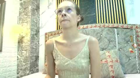 Snapshot of salome_cruxx chatting on December 2025 11:17:01 AM salome_cruxx online show from December 2025 11:17:01 AM