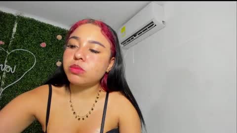 Snapshot of salome_domi chatting on January 2025 05:44:01 PM salome online show from January 2025 05:44:01 PM