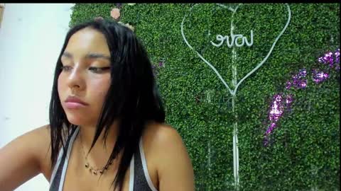 Snapshot of salome_domi chatting on February 2025 08:19:01 PM salome online show from February 2025 08:19:01 PM