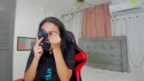 Snapshot of salome_domi chatting on March 2025 08:31:02 PM salome online show from March 2025 08:31:02 PM