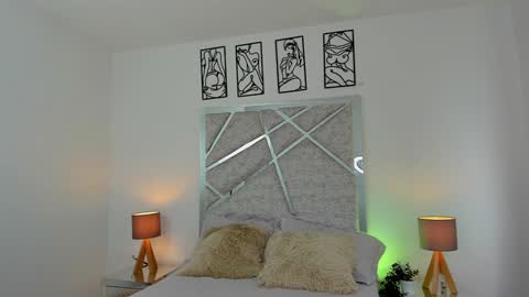 salomedyla online show from December 2024 06:46:01 PM