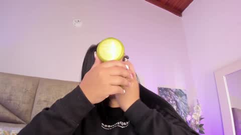 Salome online show from February 2025 01:22:02 PM