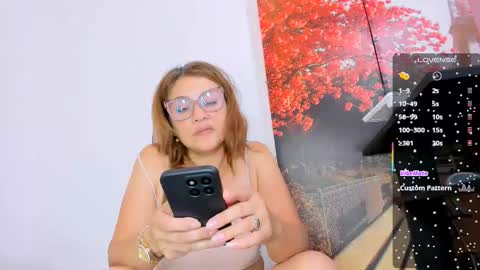 Salome online show from May 2026 10:33:02 PM