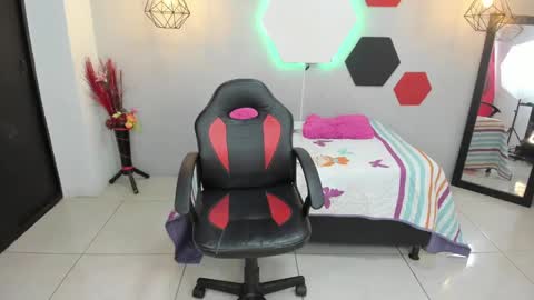 martina online show from February 2025 08:45:02 PM