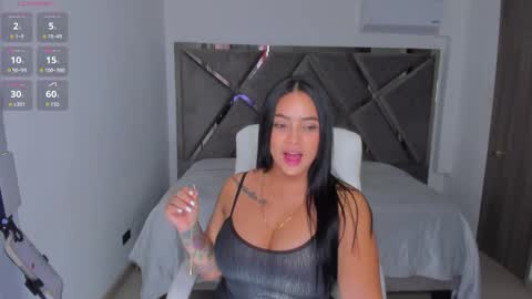 Salomme Cruz online show from November 2025 10:25:02 PM