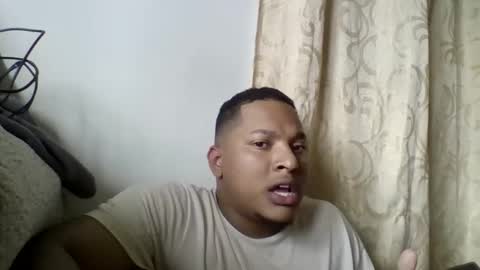 Snapshot of salomoon23 chatting on October 2025 06:50:01 PM INSTAGRAM luis1pedraza online show from October 2025 06:50:01 PM