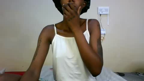 Snapshot of saltysugar20 chatting on June 2026 04:11:01 AM Sugarbabe online show from June 2026 04:11:01 AM