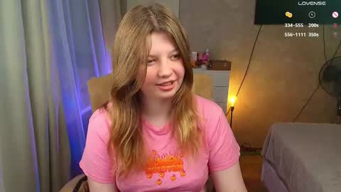 Snapshot of salut_love chatting on November 2025 03:25:02 PM Ruby online show from November 2025 03:25:02 PM