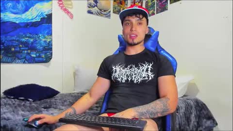 Snapshot of salvatore_dereck chatting on October 2025 12:30:01 AM online show from October 2025 12:30:01 AM