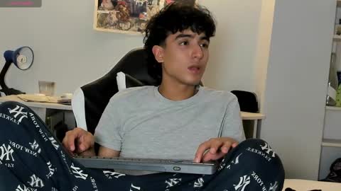 salvatore_montt online show from March 2025 05:11:01 AM