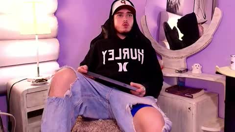  Salvatore online show from February 2026 04:28:02 AM