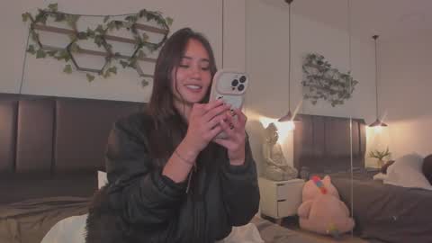 Snapshot of sam01___ chatting on December 2024 01:43:01 AM Stefana or Samchispas online show from December 2024 01:43:01 AM