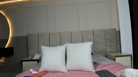 Snapshot of sam_naughtyy8 chatting on November 2025 11:40:02 AM Sanem online show from November 2025 11:40:02 AM