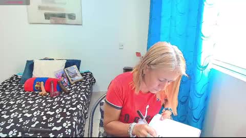 Snapshot of samanta_stone69 chatting on January 2025 07:13:02 PM Samanta Stone online show from January 2025 07:13:02 PM