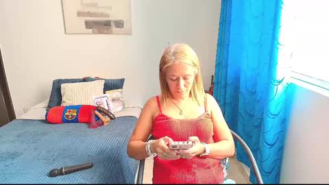 Snapshot of samanta_stone69 chatting on January 2025 07:22:01 PM Samanta Stone online show from January 2025 07:22:01 PM