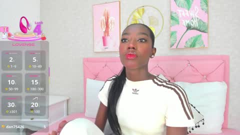 Snapshot of samantamarquez chatting on May 2026 03:35:02 AM Samanta online show from May 2026 03:35:02 AM