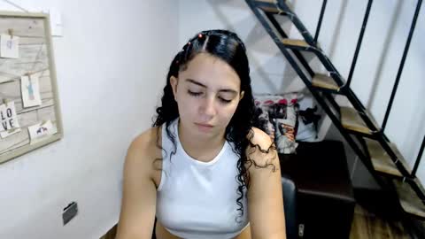 Snapshot of samantha2girl chatting on March 2025 09:24:01 PM samantha online show from March 2025 09:24:01 PM