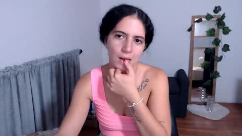 Snapshot of samantha2girl chatting on November 2025 06:50:01 AM samantha online show from November 2025 06:50:01 AM