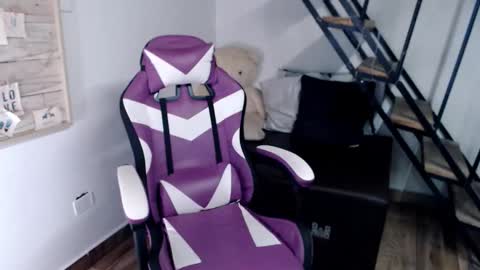 Snapshot of samantha2girl chatting on December 2025 08:05:02 PM samantha online show from December 2025 08:05:02 PM