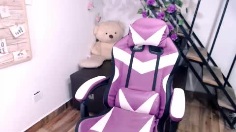 Snapshot of samantha2girl chatting on March 2026 05:08:01 PM samantha online show from March 2026 05:08:01 PM