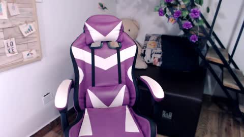 Snapshot of samantha2girl chatting on March 2026 11:32:01 PM samantha online show from March 2026 11:32:01 PM