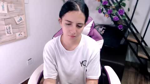 Snapshot of samantha2girl chatting on March 2026 09:26:01 PM samantha online show from March 2026 09:26:01 PM