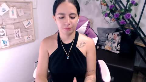 Snapshot of samantha2girl chatting on May 2026 03:28:01 PM samantha online show from May 2026 03:28:01 PM