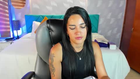 natalia online show from October 2025 01:40:02 PM
