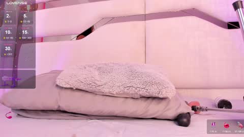 Samantha Beckham online show from February 2025 07:25:01 PM