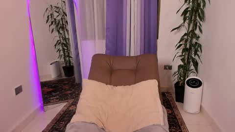 Samantha Ferrec online show from May 2026 11:23:02 PM