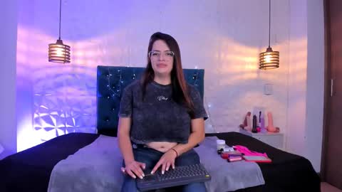 samantha_foxyy online show from March 2026 10:52:01 AM