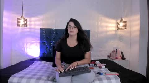 samantha_foxyy online show from May 2026 10:21:02 AM