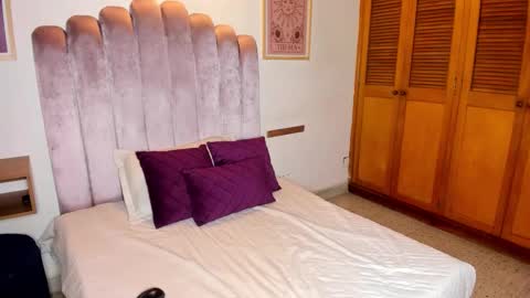 Snapshot of samantha_lux_ chatting on January 2026 10:19:02 AM samantha_lux_ online show from January 2026 10:19:02 AM