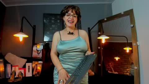 Snapshot of samantha_mature56 chatting on April 2026 02:26:02 AM Sam online show from April 2026 02:26:02 AM