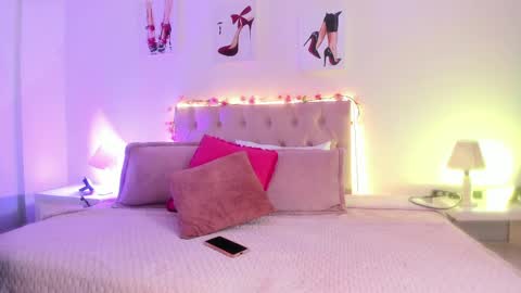 Samantha online show from May 2026 08:04:02 PM