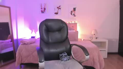 Samantha online show from May 2026 08:07:01 PM