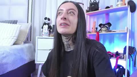 Fernanda online show from September 2025 01:47:02 PM