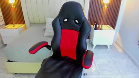    online show from September 2025 08:01:02 PM